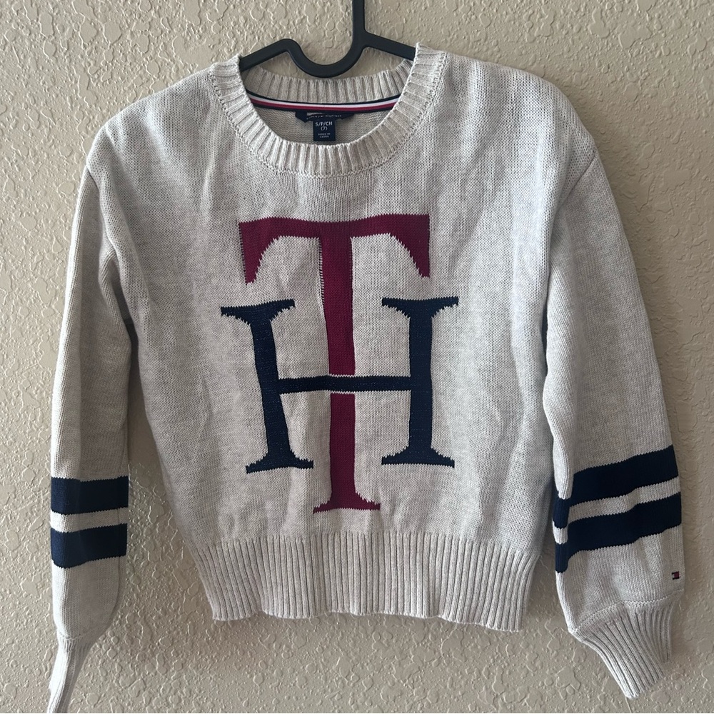 Tommy Hilfiger Kid’s Gray Sweater with Burgundy and Navy Accents size(S) - Picture 2 of 4